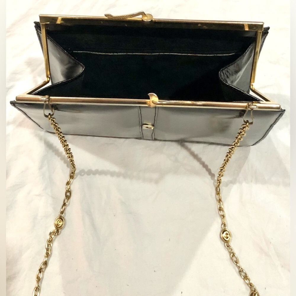 PIERE CARDIN black leather kiss lock chain clutch/purse size 9x7 great condition - Picture 4 of 15